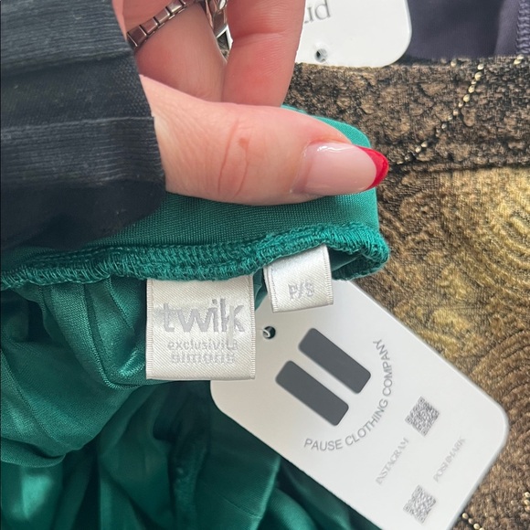 TWIK hunter Green Pleated Skirt midi elastic waist - Picture 4 of 7